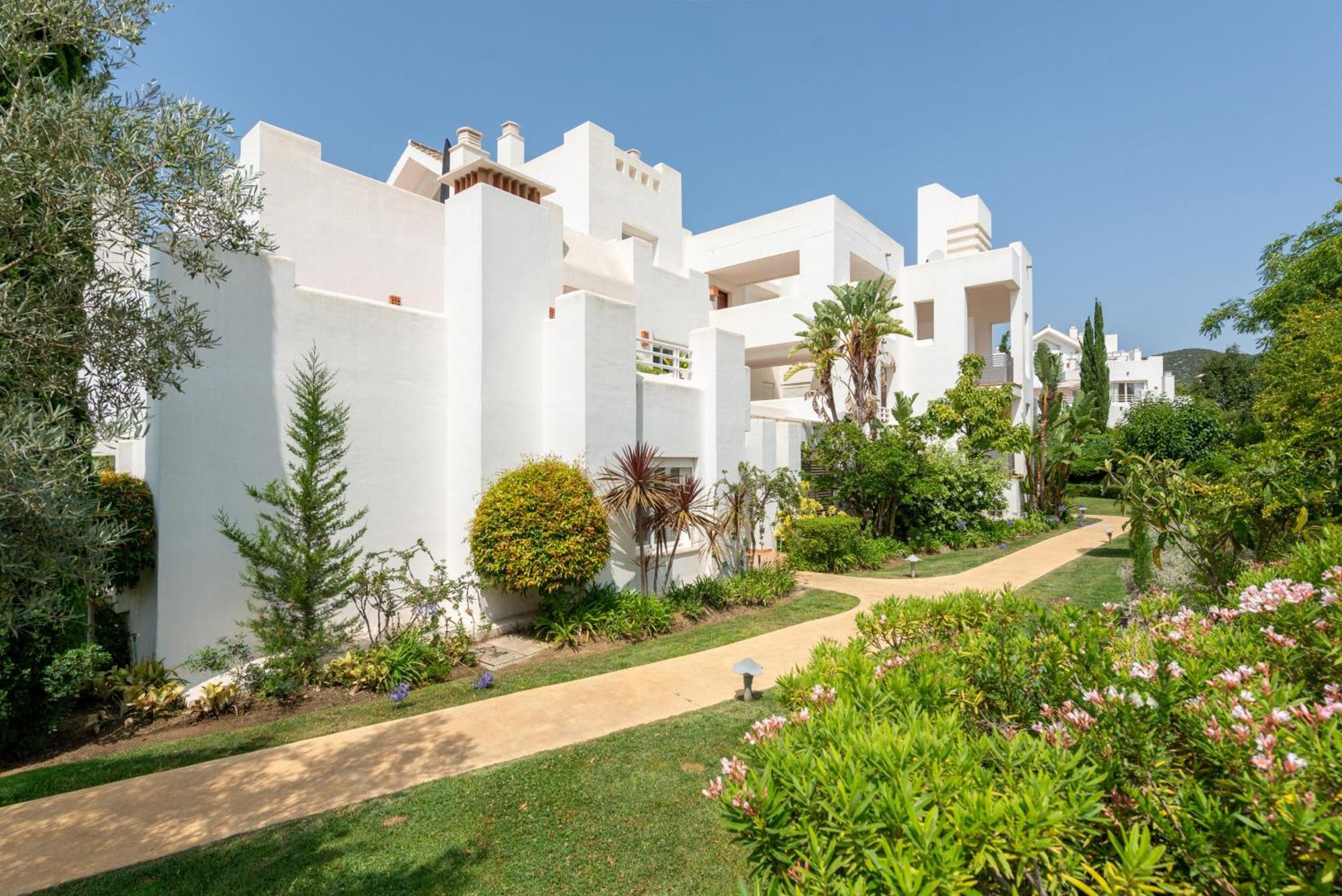Alcazaba Lagoon 2425 Luxury Private Beach Estepona Eksteriør billede